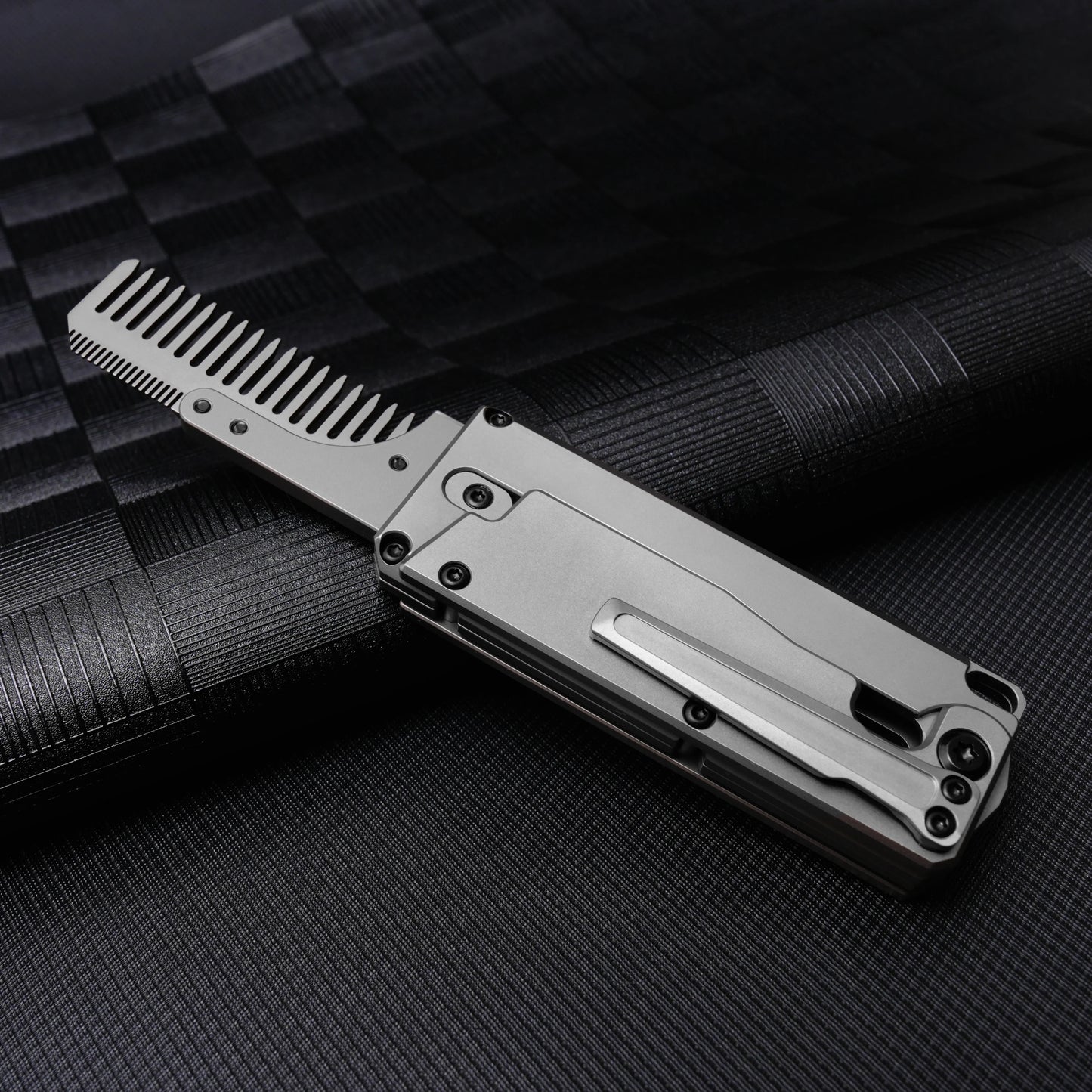 Outdoor multifunctional tool folding tool
