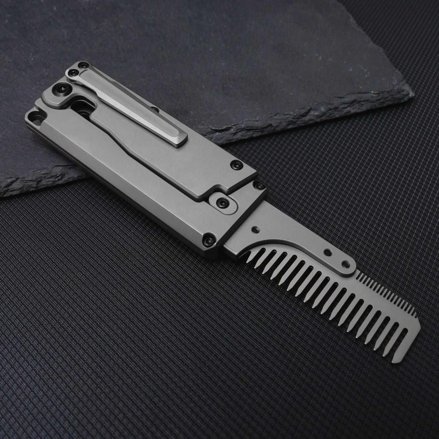 Outdoor multifunctional tool folding tool